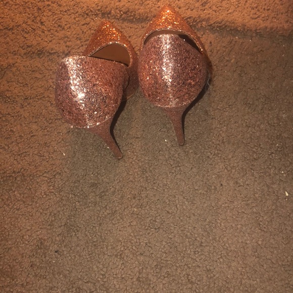Heels - Picture 2 of 3
